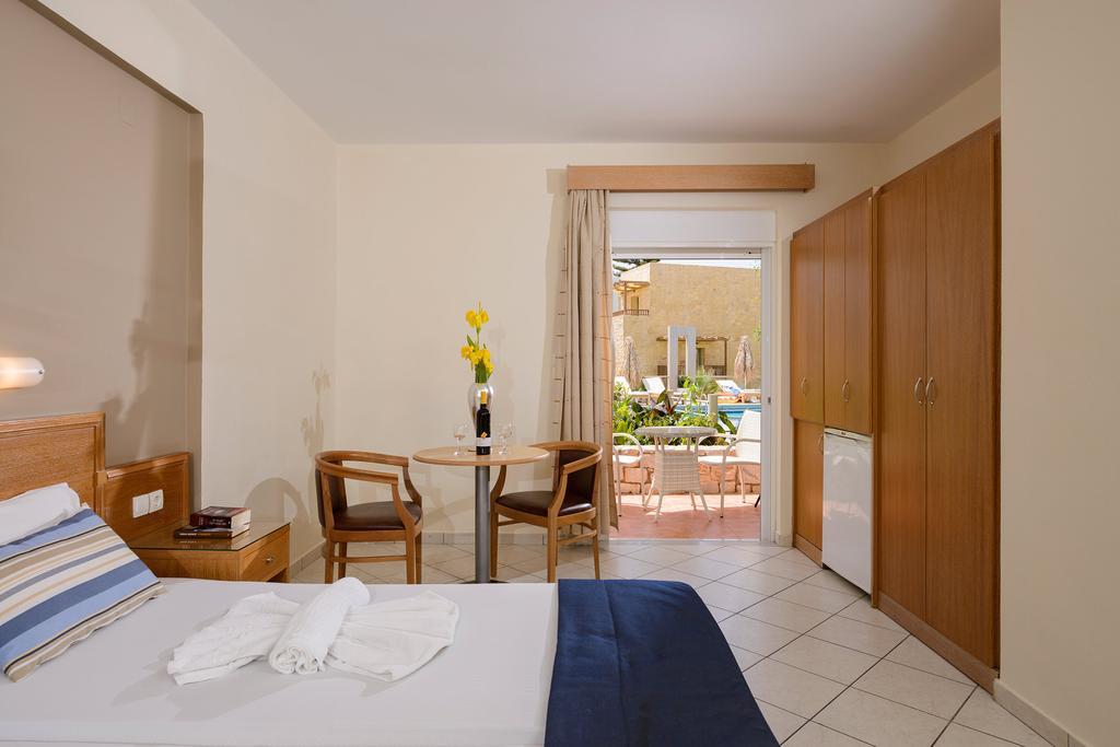 Platanias Mare Hotell Rum bild